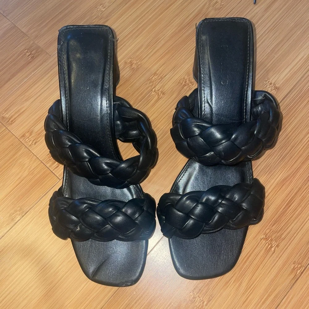 Express Women’s Heel - Picture 1 of 3